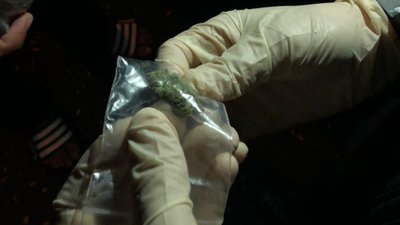 На Херсонщині патрульні поліцейські попередили 2 спроби передачі заборонених речовин в СІЗО