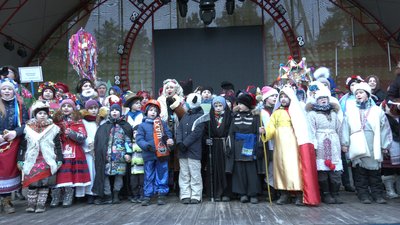 Колядки та святкова хода: до Харкова на фестиваль приїхали понад 50 вертеп-колективів Колядки та святкова хода: до Харкова на фестиваль приїхали понад 50 вертеп-колективів