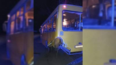 У Чернігові п’яний водій на легковику врізався в пасажирський автобус У Чернігові п’яний водій на легковику врізався в пасажирський автобус