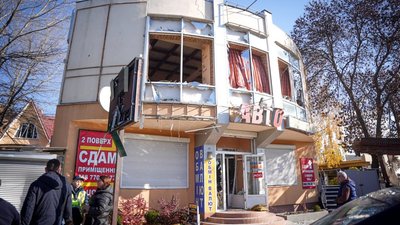 Кількість постраждалих після атаки РФ на Чорноморськ зросла до десяти Кількість постраждалих після атаки РФ на Чорноморськ зросла до десяти