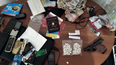 На Рівненщині чотирьох підозрюють у постачанні наркотиків в колонію
