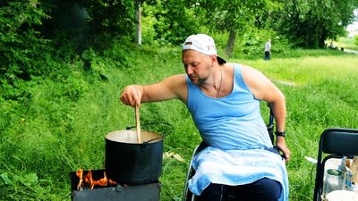 "Польова кухня": у Вінниці влаштовують пікніки для людей з інвалідністю