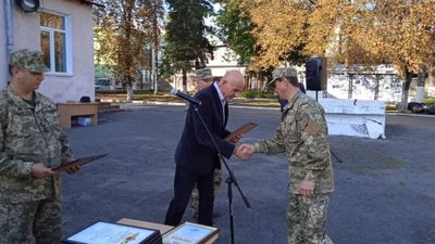 У Тернополі нагородили тридцять резервних військовослужбовців тероборони області