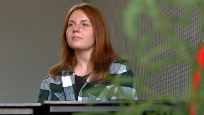 У Франківську волонтерки продають книги, аби підтримати ЗСУ