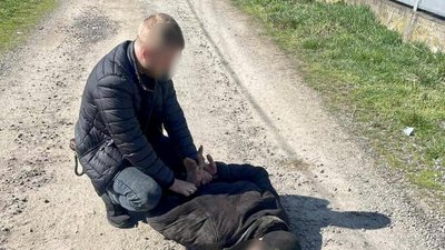 На Закарпатті затримали підозрюваного у збуті боєприпасів 49-річного жителя Ракошина