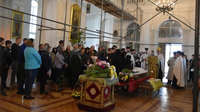 У Луцьку попрощалися з 44-річним військовим Сергієм Давидчуком У Луцьку попрощалися з 44-річним військовим Сергієм Давидчуком