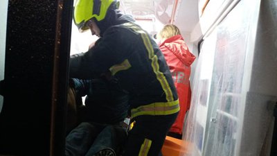 На Рівненщині зіткнулись дві вантажівки, одного з водіїв деблокували На Рівненщині зіткнулись дві вантажівки, одного з водіїв деблокували