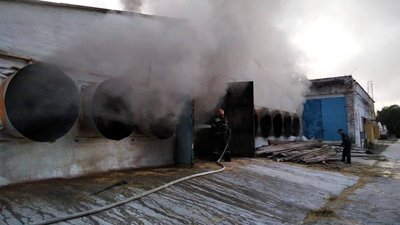 На Черкащині гасили пожежу на птахофабриці На Черкащині гасили пожежу на птахофабриці