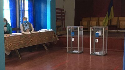 Виборча дільниця у селі Довга Пустош Виборча дільниця у селі Довга Пустош