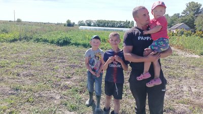 Осінньо-польові роботи на Волині: фермери сіють озимі культури, одноосібники збирають врожай Осінньо-польові роботи на Волині: фермери сіють озимі культури, одноосібники збирають врожай