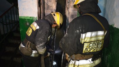 У Дніпрі загасили пожежу в багатоповерхівці. Евакуювали 23 людини, з яких 3 дітей