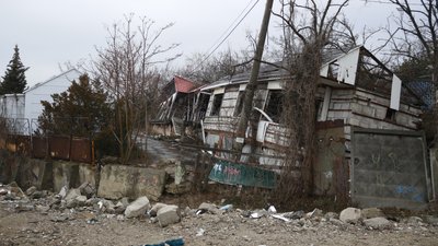 Зсув ґрунту на Одещині: маєтки сповзають до моря, влада шукає гроші Зсув ґрунту на Одещині: маєтки сповзають до моря, влада шукає гроші