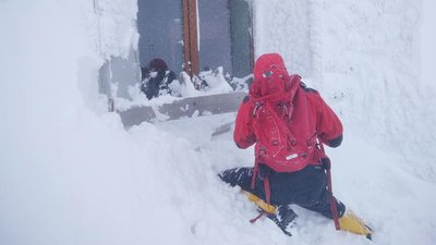 Підвищена сніголавинна небезпека: туристів просять утриматися від походів у Карпати Підвищена сніголавинна небезпека: туристів просять утриматися від походів у Карпати
