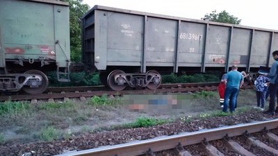 На Житомирщині поїзд на смерть збив чоловіка, який переходив колії у недозволеному місці