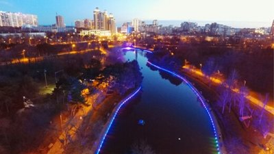 У дендропарку Перемоги Одеси втретє пошкодили ілюмінацію: міськрада звернулася до поліції У дендропарку Перемоги Одеси втретє пошкодили ілюмінацію: міськрада звернулася до поліції