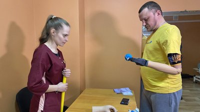 Пекло під Бахмутом, ампутація та нова рука в США: історія військового 14 бригади з Волині Пекло під Бахмутом, ампутація та нова рука в США: історія військового 14 бригади з Волині