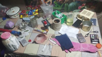 У жителя Нового Бугу поліцейські вилучили приладдя для виготовлення наркотиків