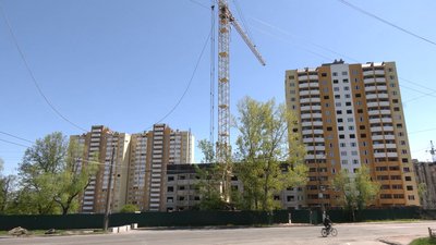 Пошкоджені новобудови у Чернігові Пошкоджені новобудови у Чернігові