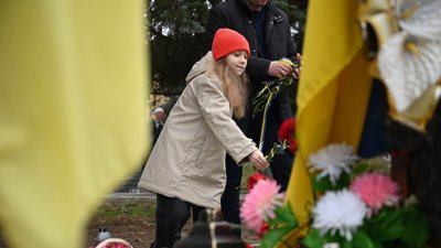 В Ужгороді вшанували пам'ять загиблих закарпатців В Ужгороді вшанували пам'ять загиблих закарпатців