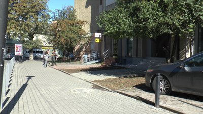 Бути чи не бути літнику. Жителі багатоповерхівки проти, архітектура погодила Бути чи не бути літнику. Жителі багатоповерхівки проти, архітектура погодила