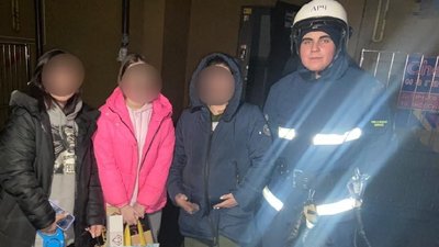 В Івано-Франківську через вимкнення світла в ліфті застрягли вагітна жінка і двоє дітей