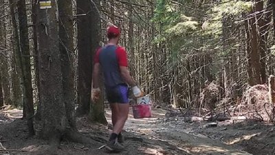У Карпатах відновлюють маркування туристичних маршрутів У Карпатах відновлюють маркування туристичних маршрутів