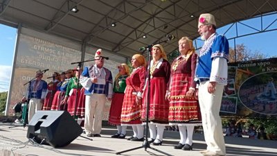 В Одеській області проходить міжнародний фестиваль болгарського танцю В Одеській області проходить міжнародний фестиваль болгарського танцю