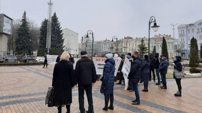 "Здати будинок в експлуатацію": вінничани мітингували під стінам міськради