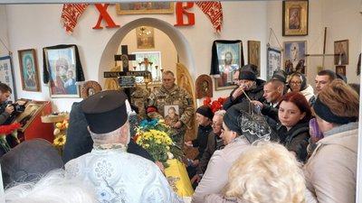 У Сумах поховали захисників Андрія Пальчуна та Олексія Рябеннка У Сумах поховали захисників Андрія Пальчуна та Олексія Рябеннка