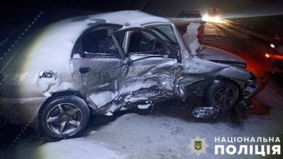 На Полтавщині внаслідок аварії травмувався водій легковика