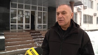 Наслідки негоди: на Житомирщині через снігопад побільшало ДТП, рух вантажівок обмежували Наслідки негоди: на Житомирщині через снігопад побільшало ДТП, рух вантажівок обмежували
