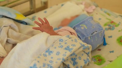 Відмовились батьки: у кропивницькому пологовому живе немовля