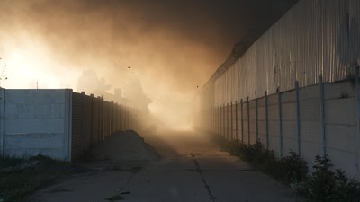 Шестеро людей у Харкові — з вибуховими травмами внаслідок удару. Їхнє підприємство гасять понад три години: фоторепортаж Шестеро людей у Харкові — з вибуховими травмами внаслідок удару. Їхнє підприємство гасять понад три години: фоторепортаж