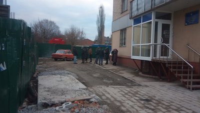 У Житомирі люди вийшли на акцію протесту проти будівництва на вулиці Київська, 6 У Житомирі люди вийшли на акцію протесту проти будівництва на вулиці Київська, 6