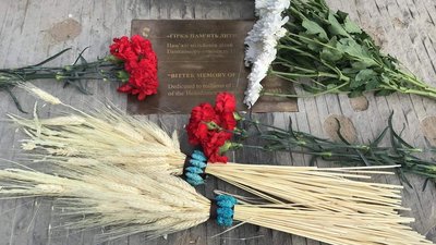 До експозиції Музею Голодомору повернули "Дівчинку з колосками" До експозиції Музею Голодомору повернули "Дівчинку з колосками"
