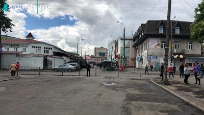 Вулицю Шевченка у Рівному розчистили від МАФів Вулицю Шевченка у Рівному розчистили від МАФів