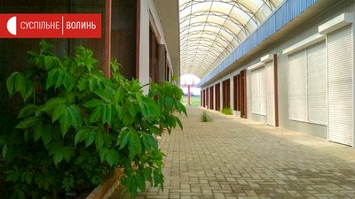 У Луцьку на Центральному ринку демонтували 420 контейнерів. На Новий ринок перевезли 150 У Луцьку на Центральному ринку демонтували 420 контейнерів. На Новий ринок перевезли 150