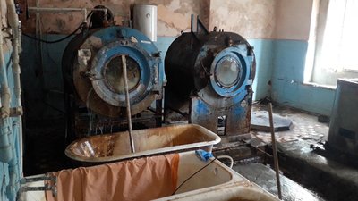300 кілограмів білизни перуть за день у Хустській лікарні