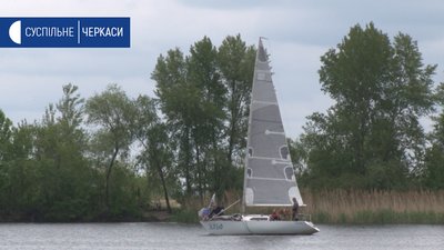 У Черкасах відбулася вітрильна регата: одночасно вийшло 20 яхт