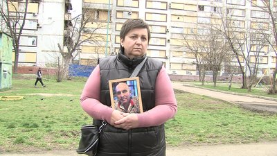 "Я на колінах просила: "Врятуйте його". Історія переселенки, яка втратила чоловіка внаслідок обстрілу Запоріжжя