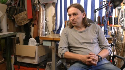 Створив пояс для соліста "Kalush Orchestra". Майстер з Івано-Франківщини виготовляє гуцульські череси Створив пояс для соліста "Kalush Orchestra". Майстер з Івано-Франківщини виготовляє гуцульські череси