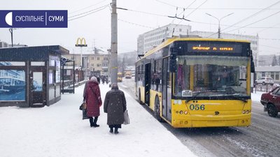 Через снігопад у Сумах сталося у півтора раза більше аварій, ніж за різдвяні вихідні Через снігопад у Сумах сталося у півтора раза більше аварій, ніж за різдвяні вихідні