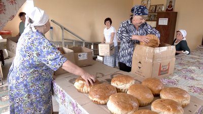 Волонтери печуть хліб для оборонців