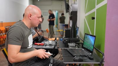 Drone force: у Запоріжжі стартував проєкт Міноборони з навчання операторів БпЛА Drone force: у Запоріжжі стартував проєкт Міноборони з навчання операторів БпЛА