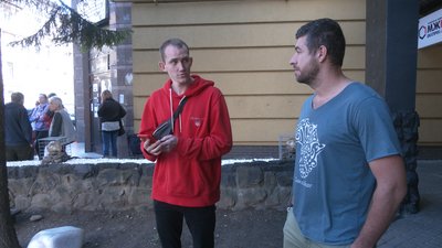 У волонтерському штабі Івано-Франківська переселенцям роздали понад три тисячі гуманітарних наборів У волонтерському штабі Івано-Франківська переселенцям роздали понад три тисячі гуманітарних наборів