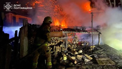 У Лубенському районі горіла господарча будівля У Лубенському районі горіла господарча будівля