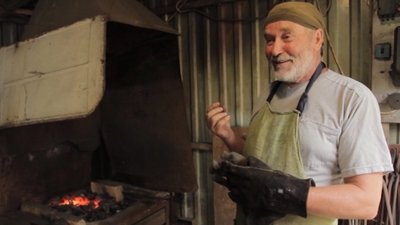 “Успішні, бо незалежні”: історія Валентина Бабія з Вінниччини, який 30 років працює ковалем “Успішні, бо незалежні”: історія Валентина Бабія з Вінниччини, який 30 років працює ковалем