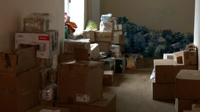 Напад Росії на Україну: Рівне зустрічає гуманітарну допомогу з Польщі Напад Росії на Україну: Рівне зустрічає гуманітарну допомогу з Польщі