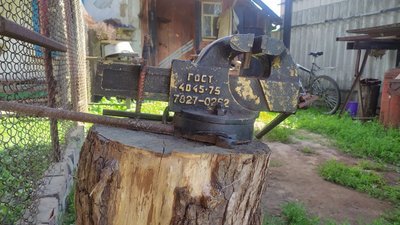У Білопіллі на Сумщині 13-річна дівчина зробила півтисячі скоб з арматури для бійців ЗСУ У Білопіллі на Сумщині 13-річна дівчина зробила півтисячі скоб з арматури для бійців ЗСУ
