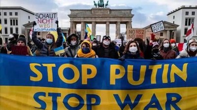 "#StandWithUkraine". Дипломати й активісти в усьому світі виступають на підтримку України "#StandWithUkraine". Дипломати й активісти в усьому світі виступають на підтримку України